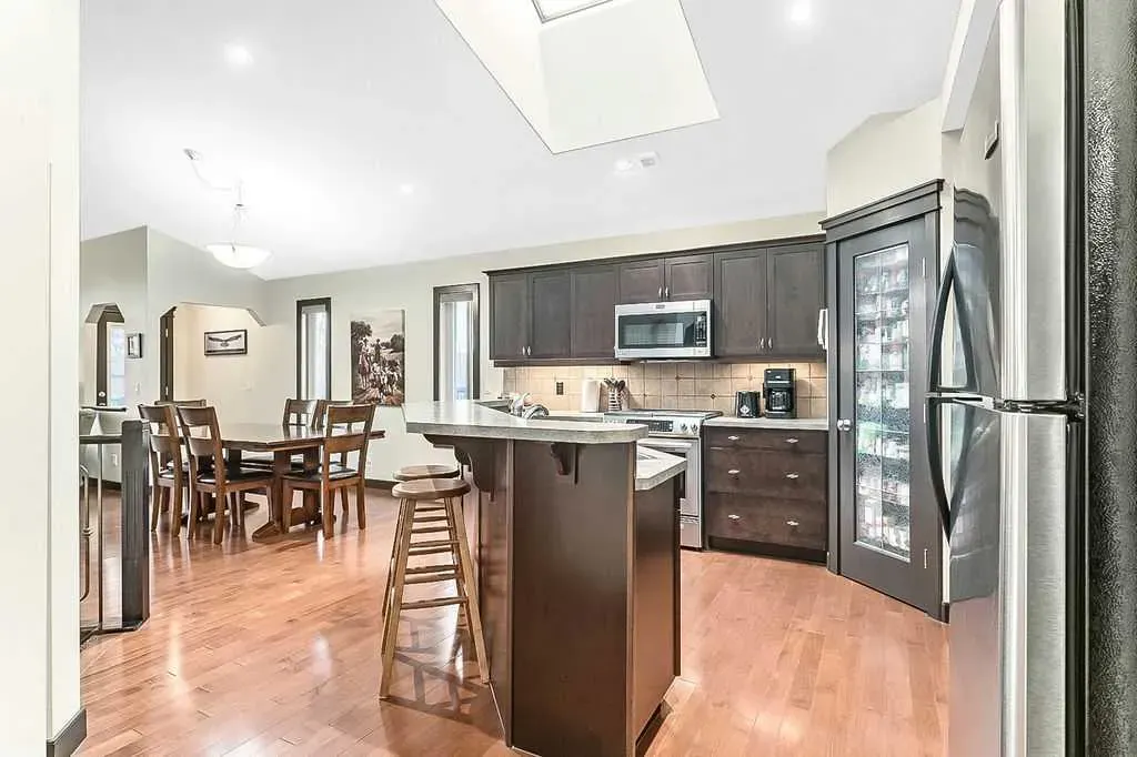 263 Willow Ridge Manor SW