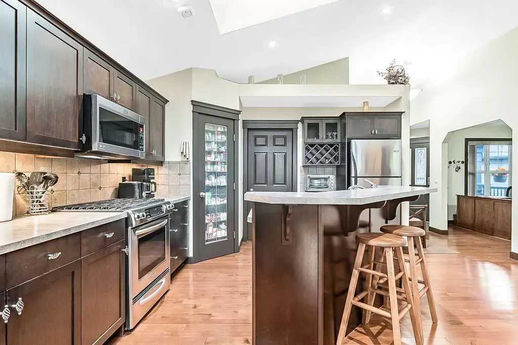 263 Willow Ridge Manor SW