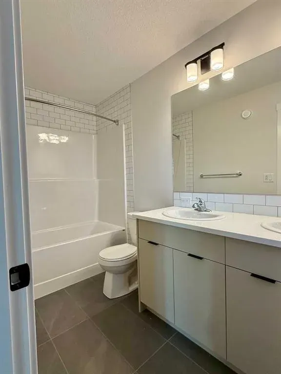 3151 Chinook Winds Drive SW