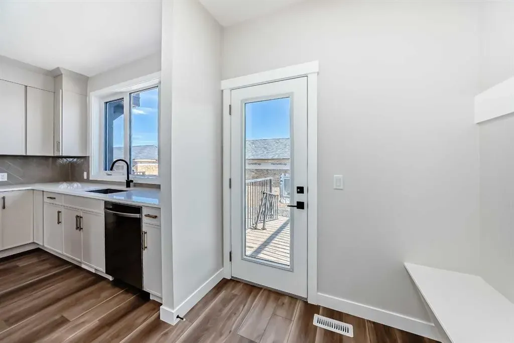 1001 REYNOLDS Crescent SW