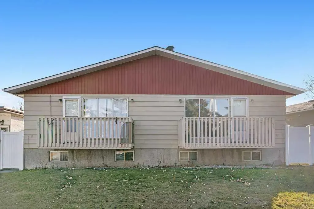 53,55 Dovercliffe Way SE