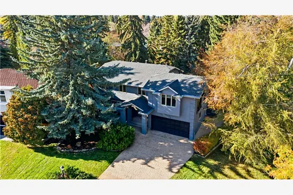 723 Willamette Drive SE