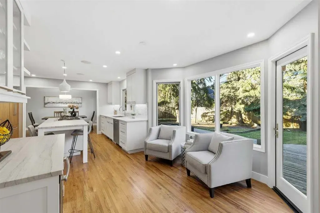 723 Willamette Drive SE