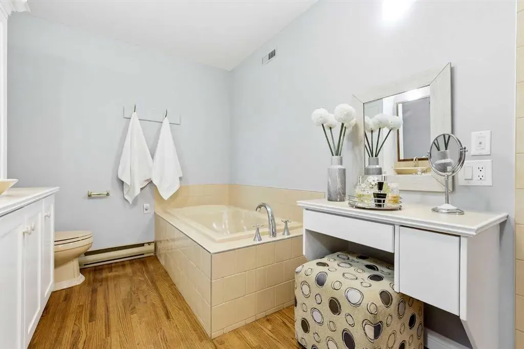 723 Willamette Drive SE