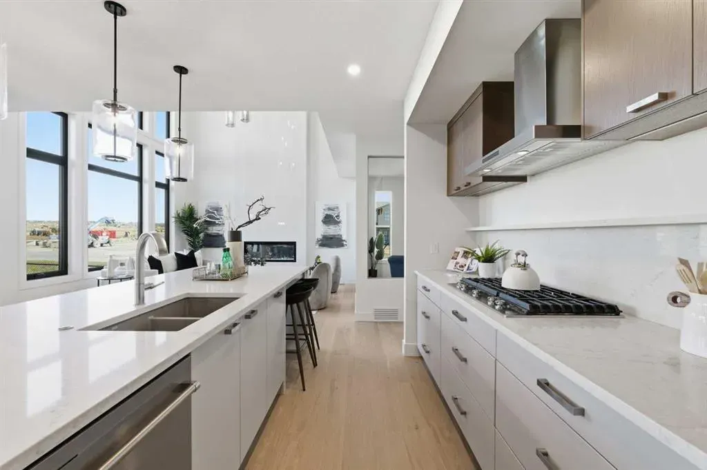 11 Rowmont Gardens NW