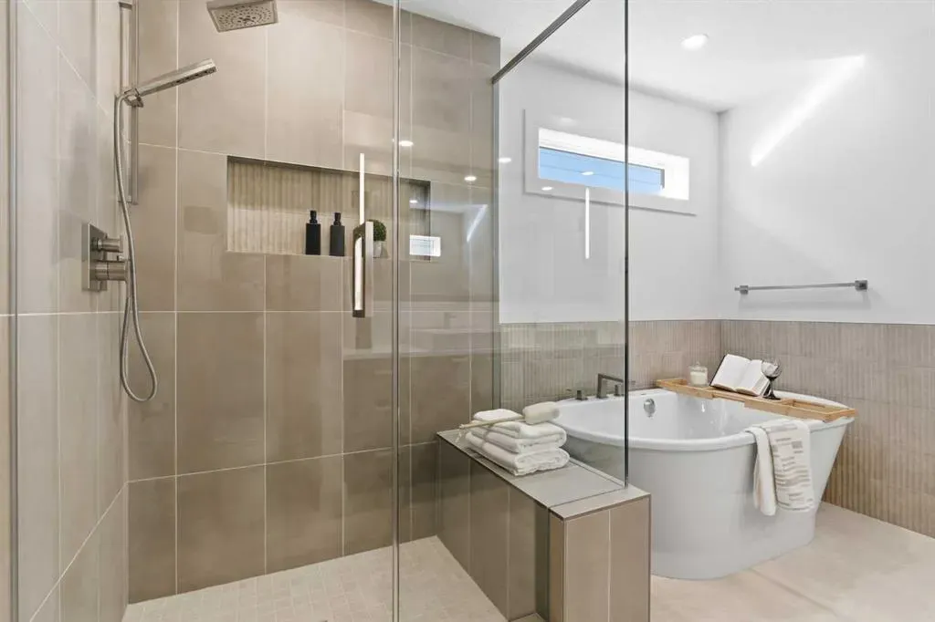 11 Rowmont Gardens NW