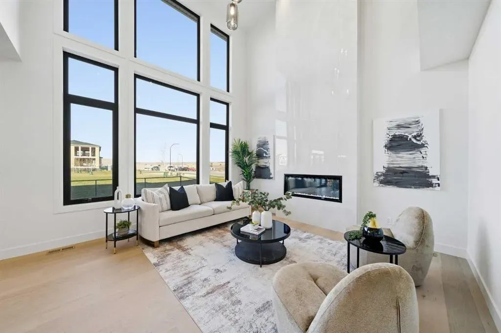 11 Rowmont Gardens NW