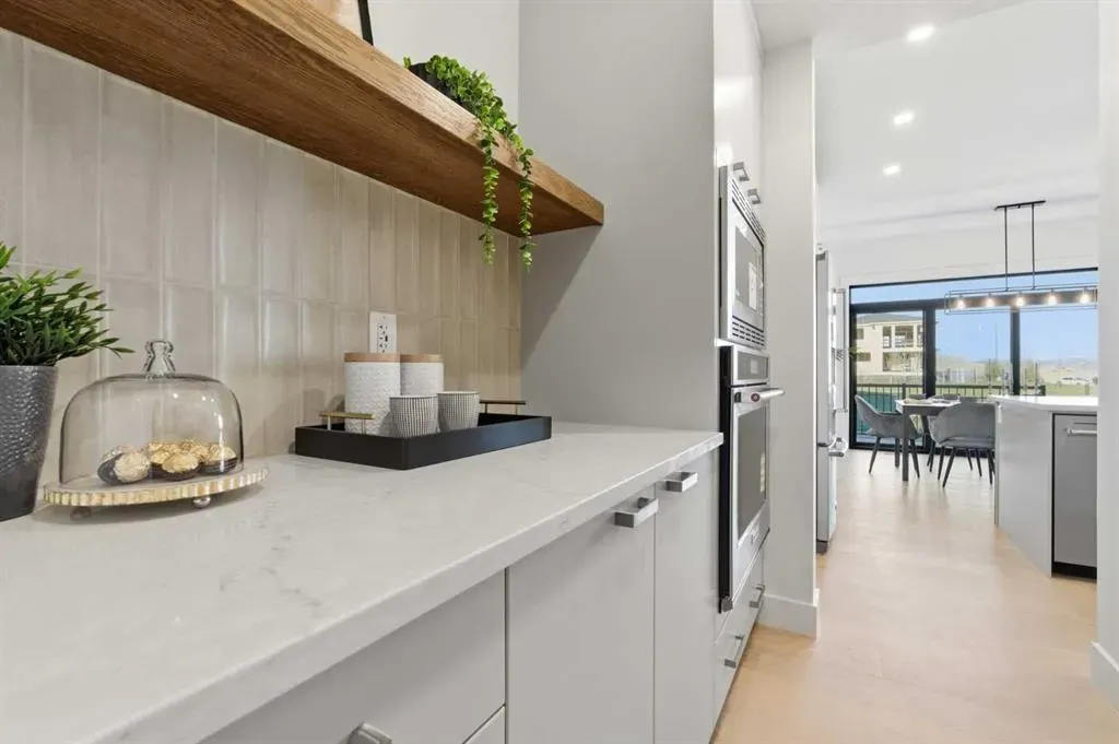 11 Rowmont Gardens NW