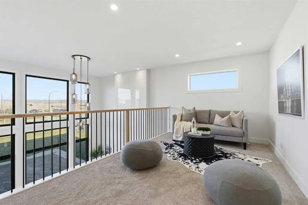 11 Rowmont Gardens NW