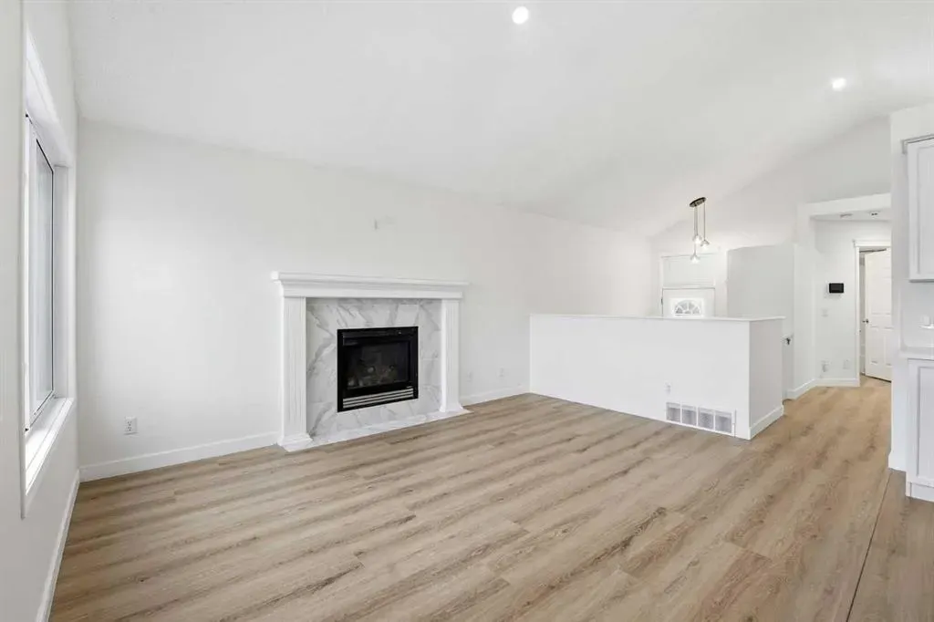 196 Copperstone Terrace SE