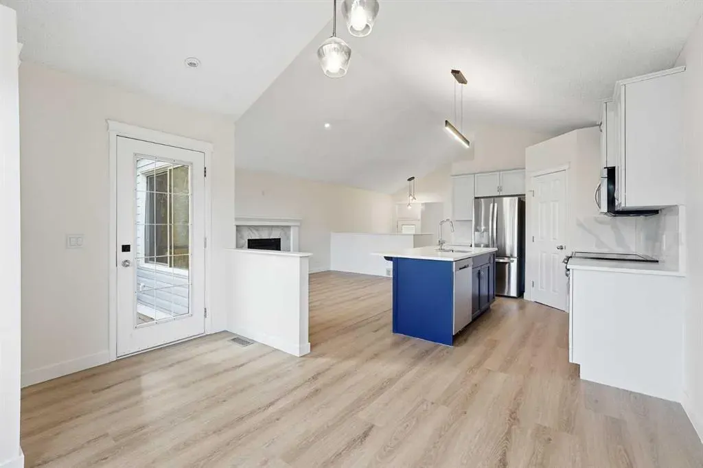 196 Copperstone Terrace SE