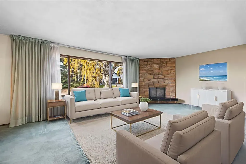 3375 Breton Close NW