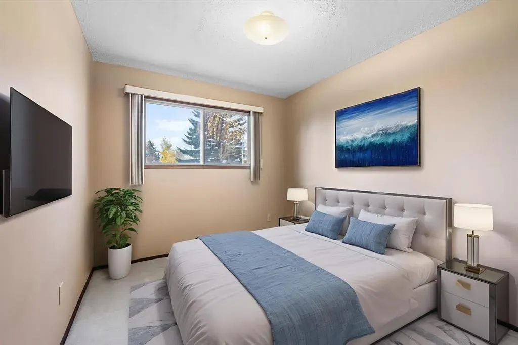 3375 Breton Close NW