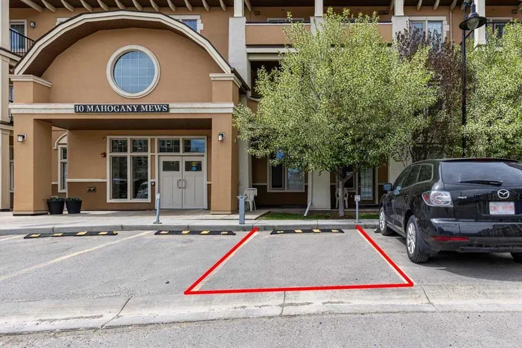 10 Mahogany Mews SE, #218