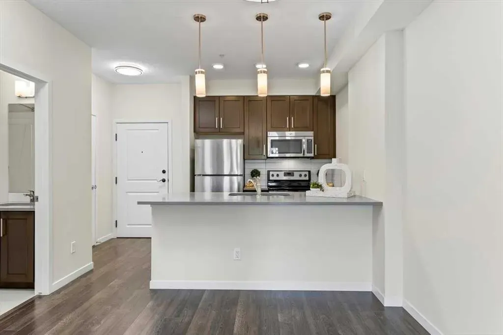 10 Mahogany Mews SE, #218