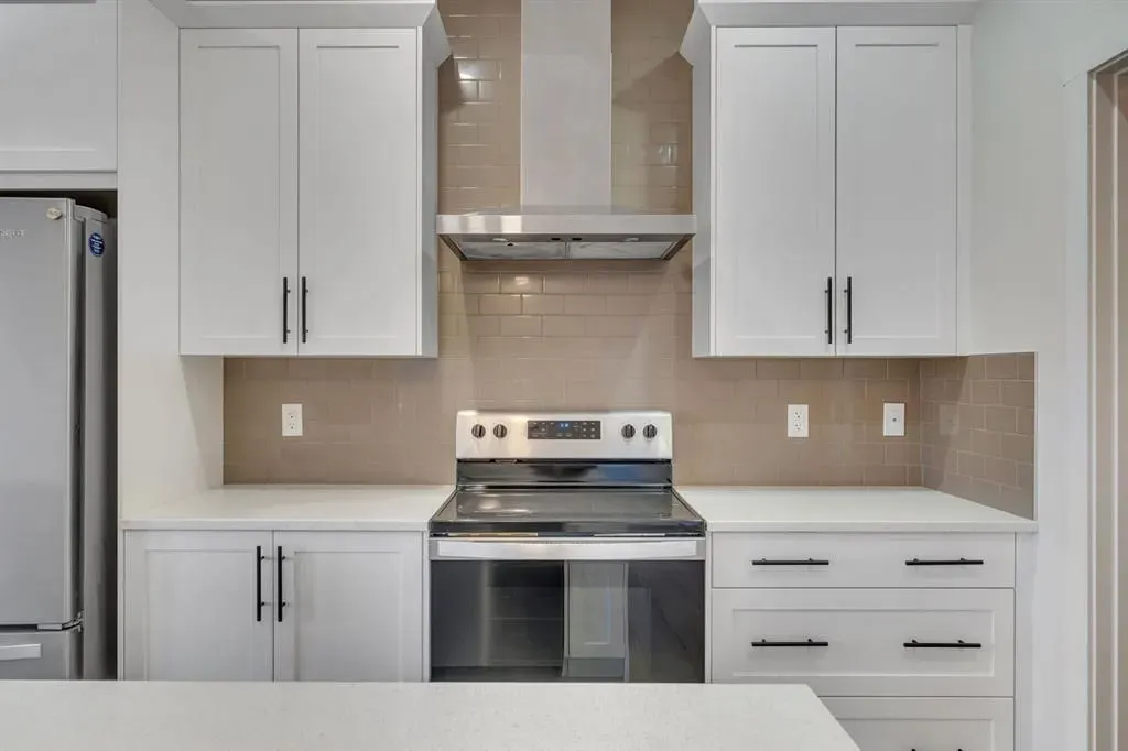 1489 Bayview Point SW