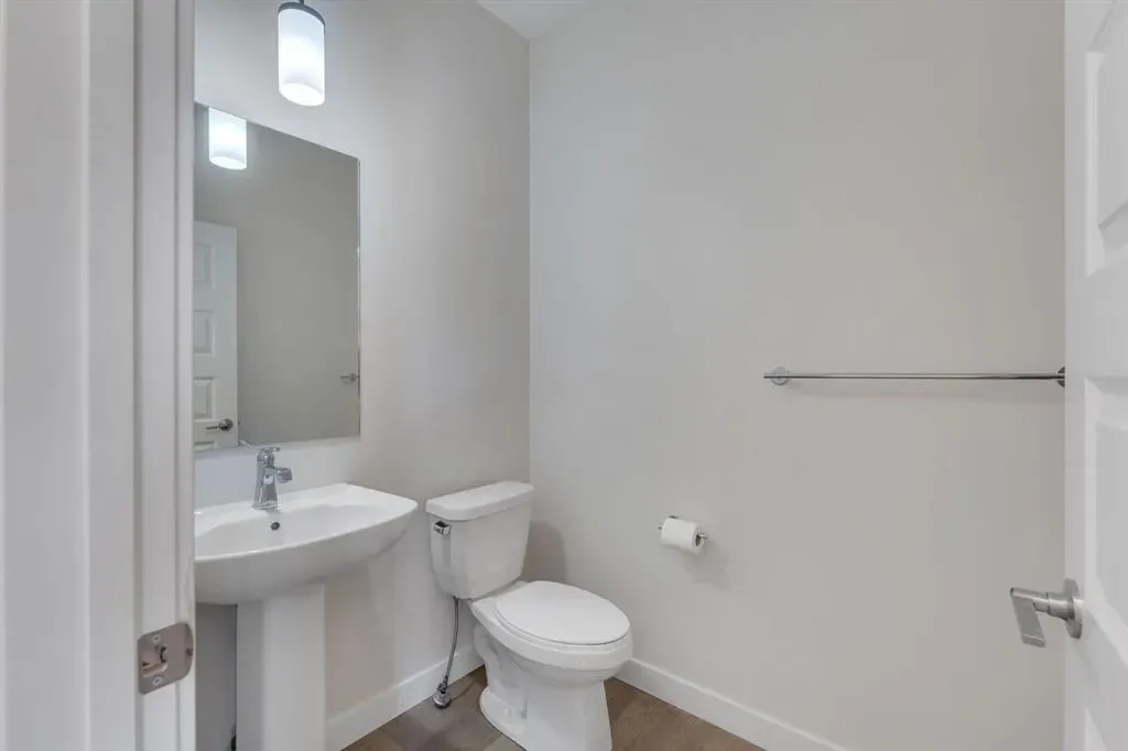 1489 Bayview Point SW