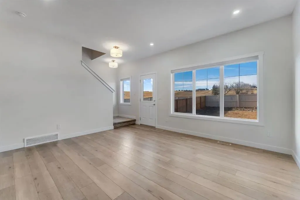 1489 Bayview Point SW