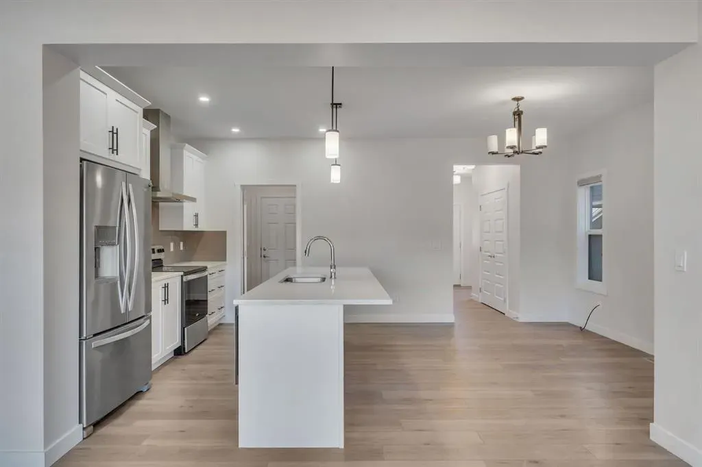 1489 Bayview Point SW