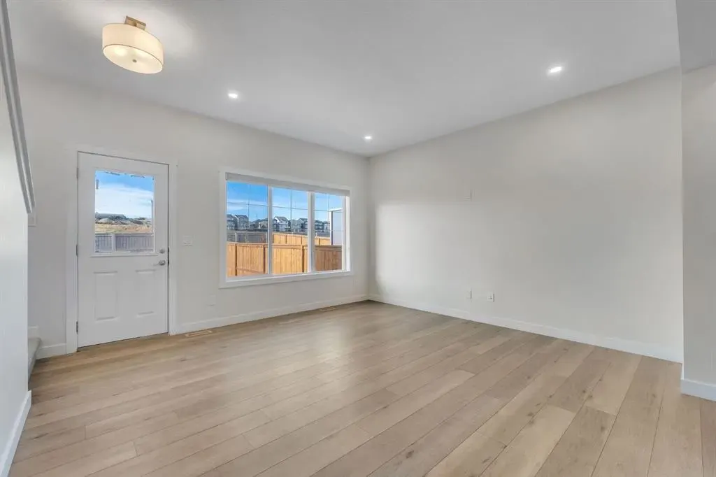 1489 Bayview Point SW