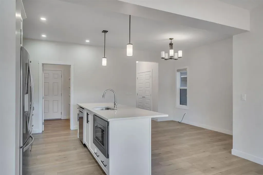 1489 Bayview Point SW