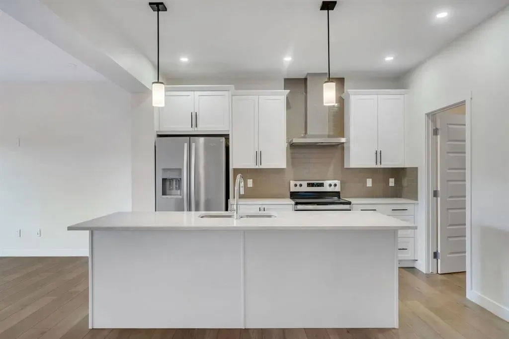 1489 Bayview Point SW