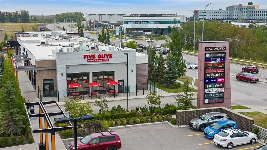 22 Royal Birch Way NW