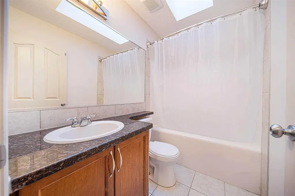 22 Royal Birch Way NW