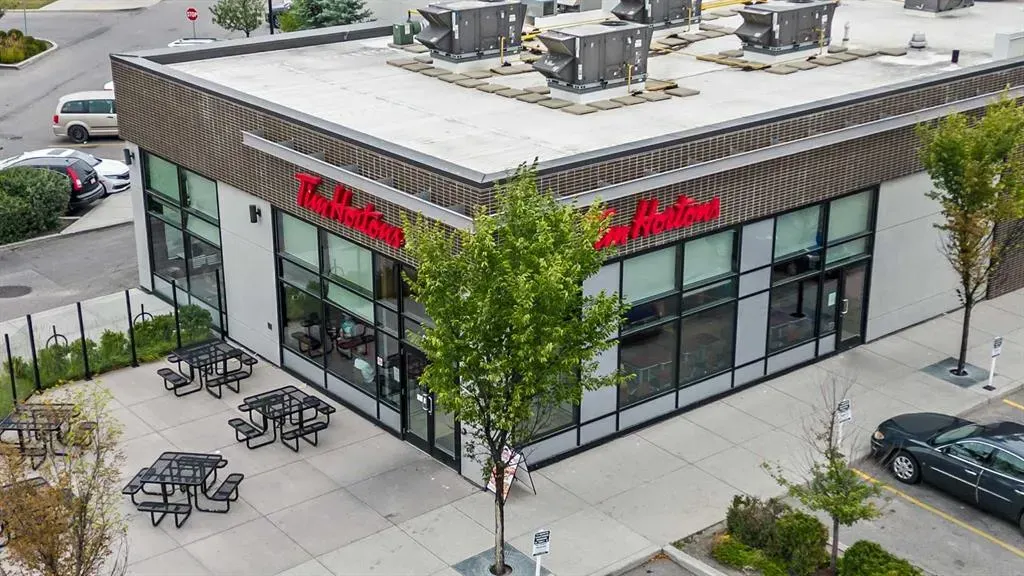 22 Royal Birch Way NW