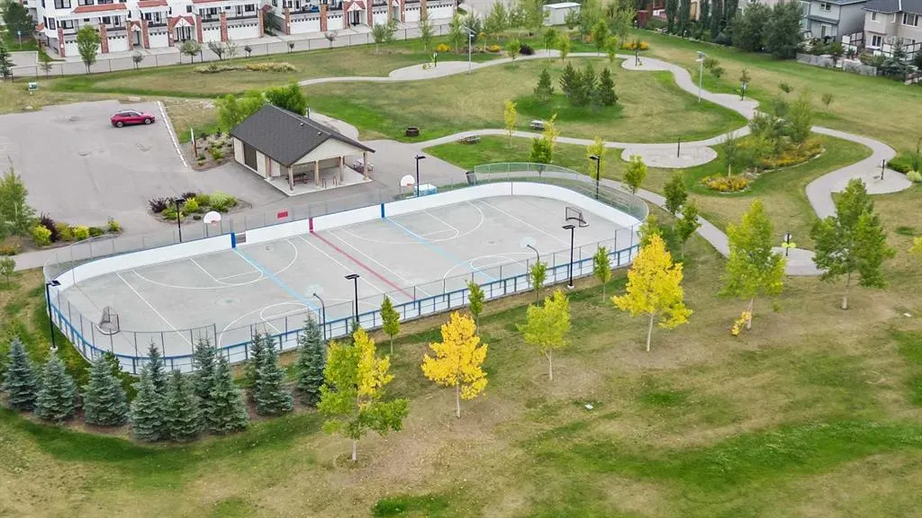 22 Royal Birch Way NW