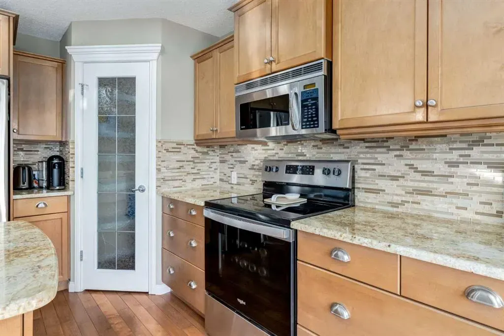 1880 Thornbird Road SE