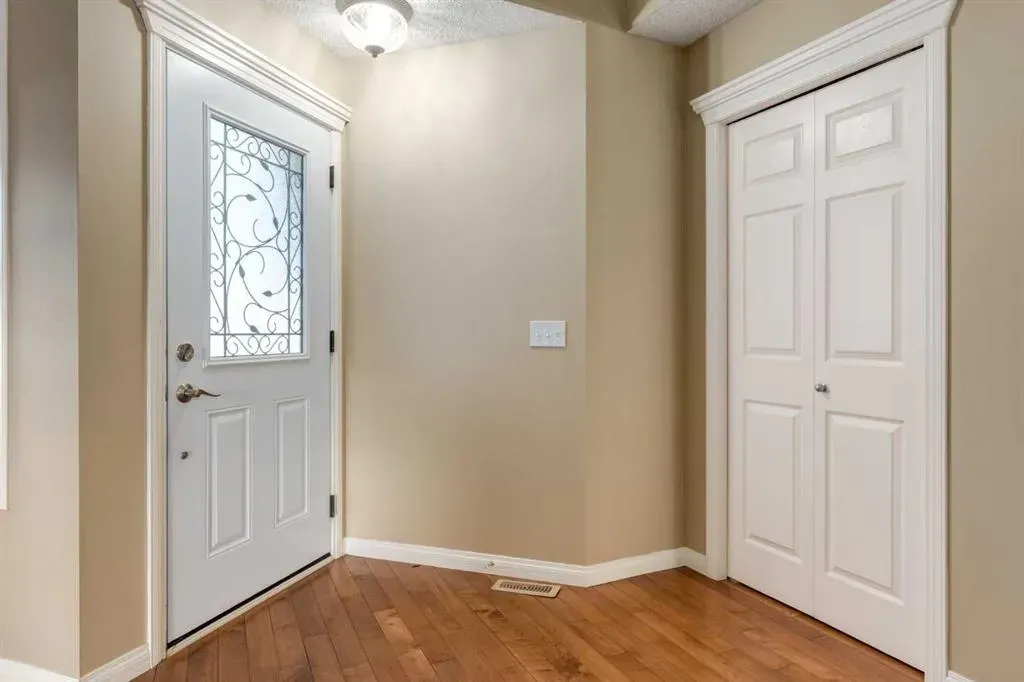 1880 Thornbird Road SE