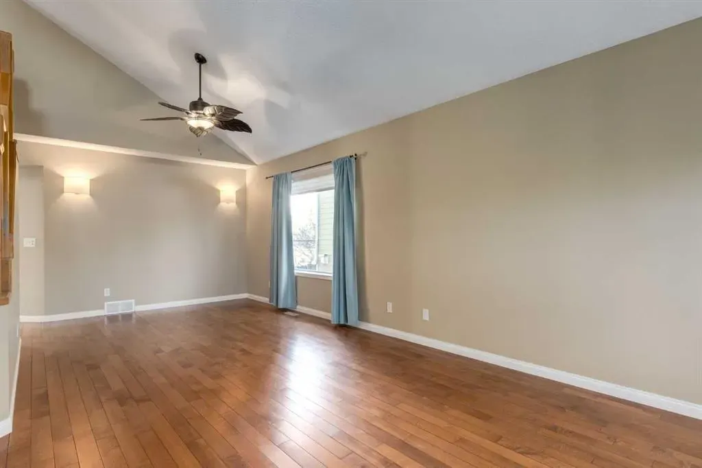 1880 Thornbird Road SE