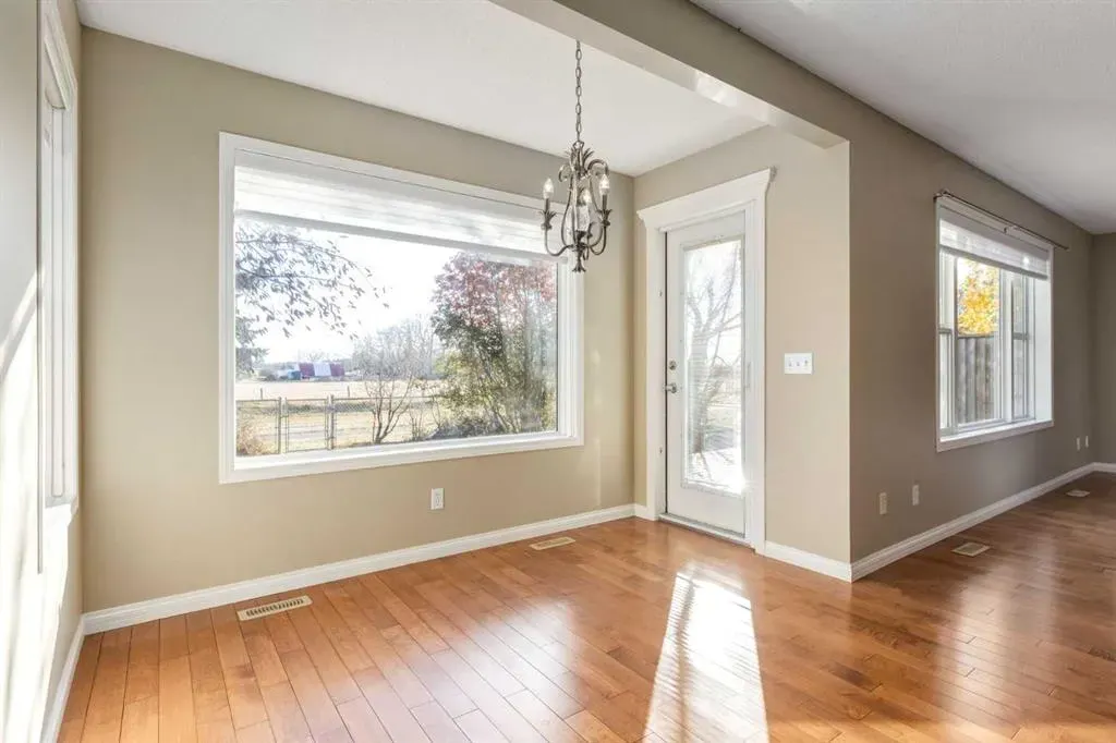 1880 Thornbird Road SE