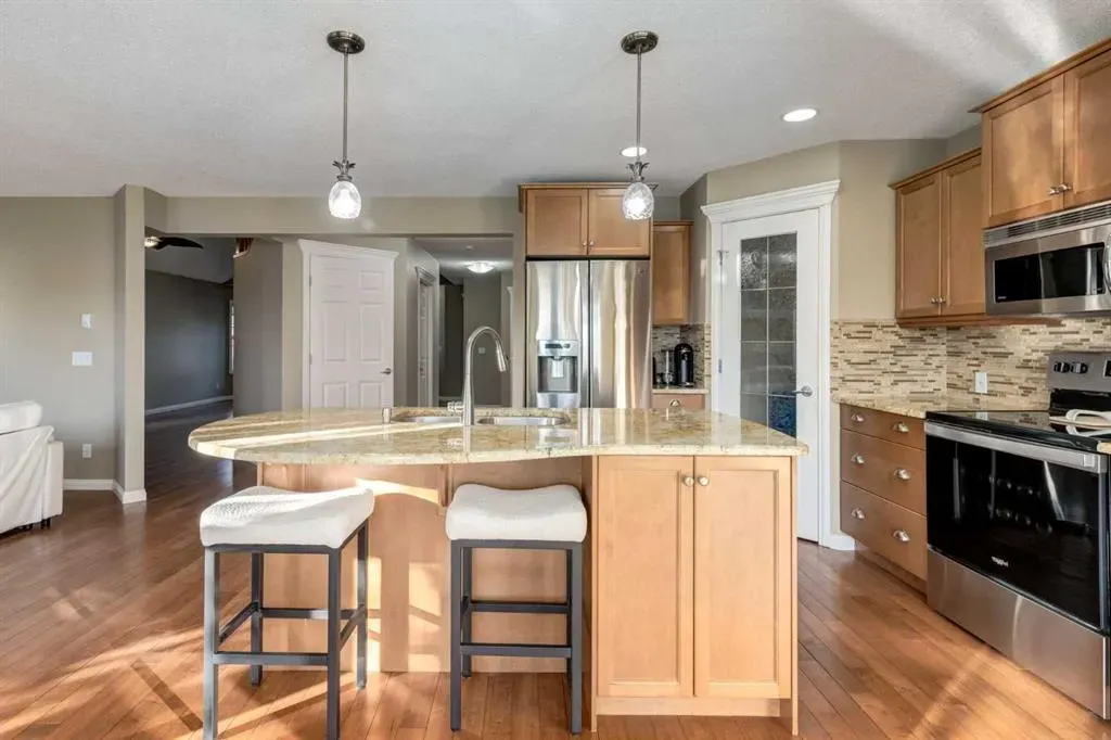 1880 Thornbird Road SE