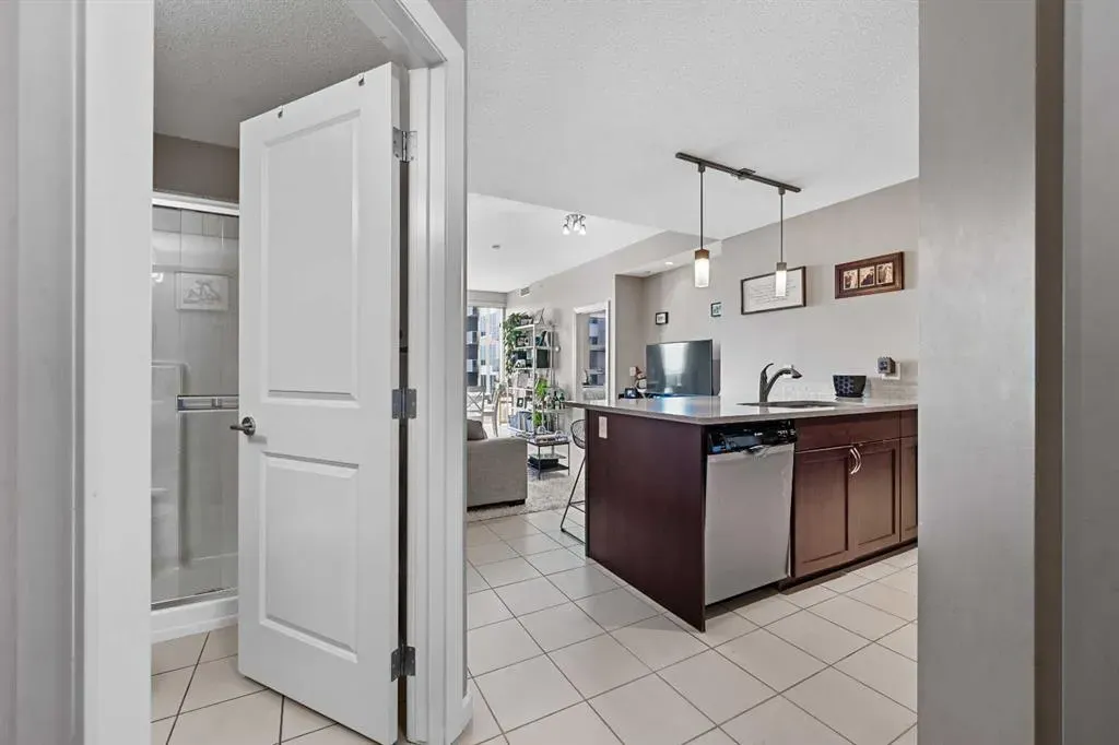 211 13 Avenue SE, #1708