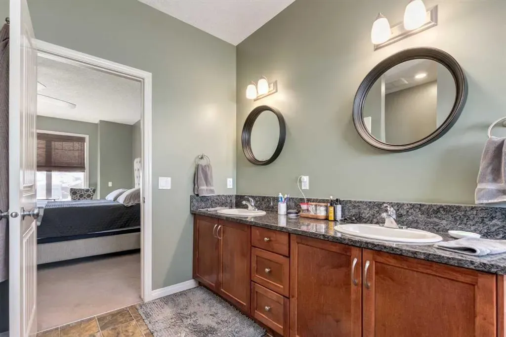 569 Boulder Creek Circle SE