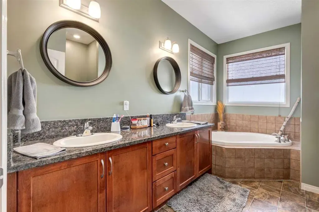 569 Boulder Creek Circle SE