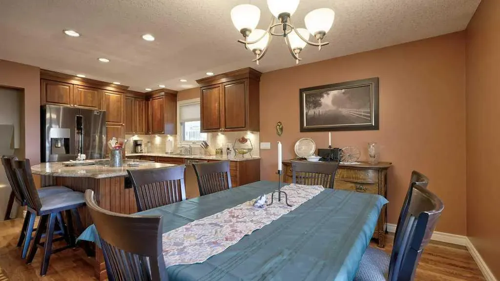 232 Penbrooke Way SE