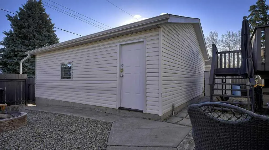 232 Penbrooke Way SE