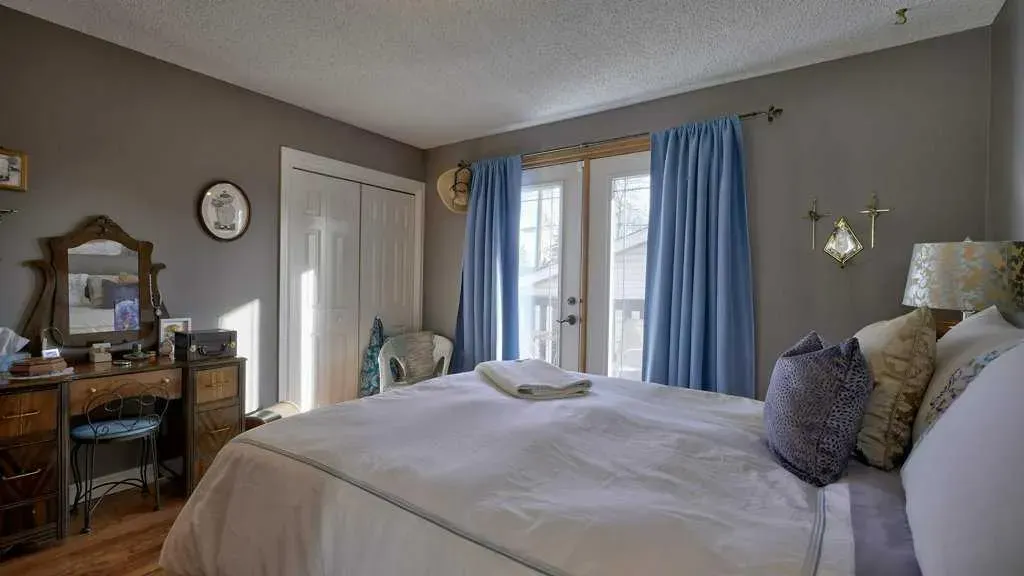 232 Penbrooke Way SE