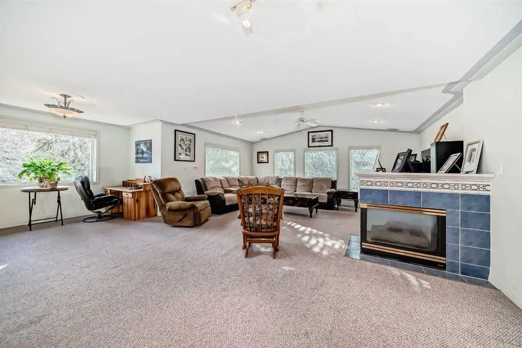 17 College Park Place