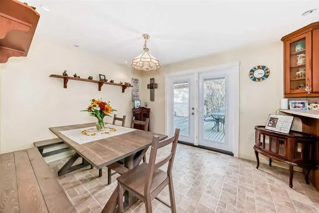 17 College Park Place