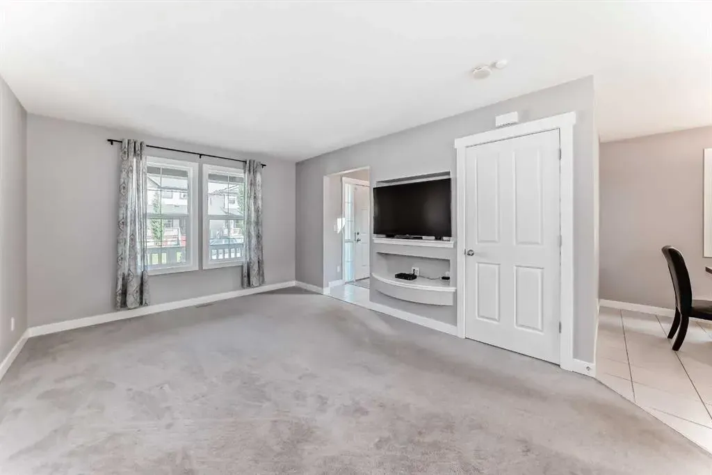 69 Skyview Point Green NE