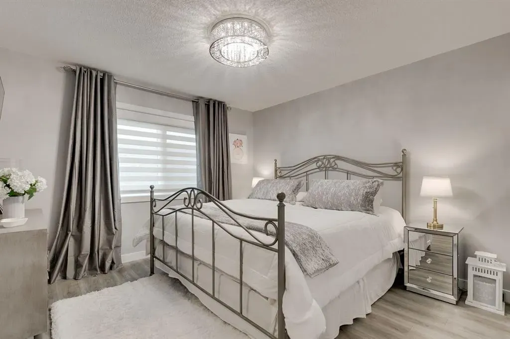 185 Riverwood Crescent