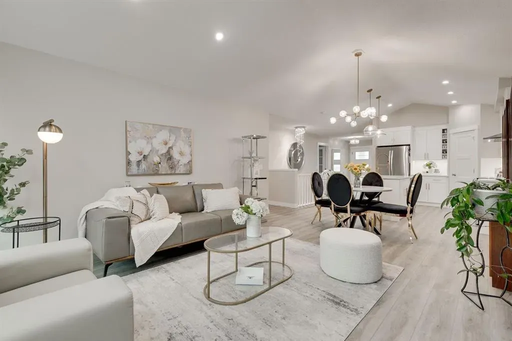 185 Riverwood Crescent