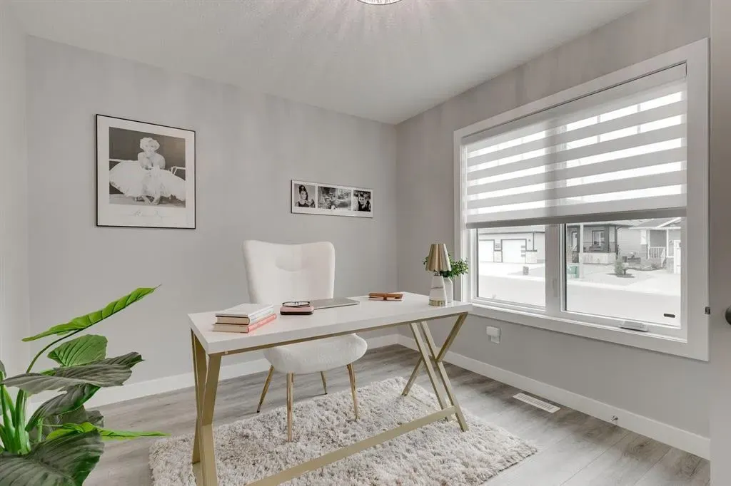 185 Riverwood Crescent