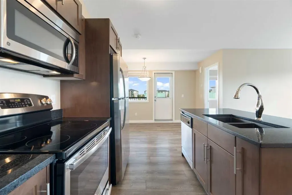 2781 Chinook Winds Drive SW, #3304