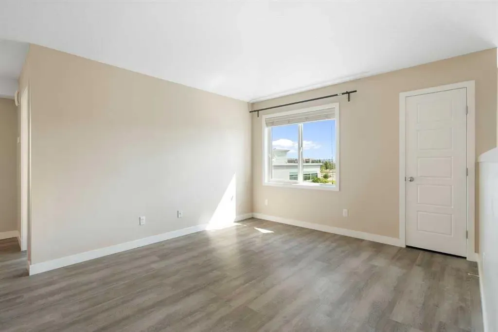 2781 Chinook Winds Drive SW, #3304