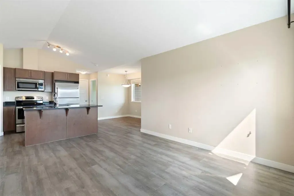 2781 Chinook Winds Drive SW, #3304